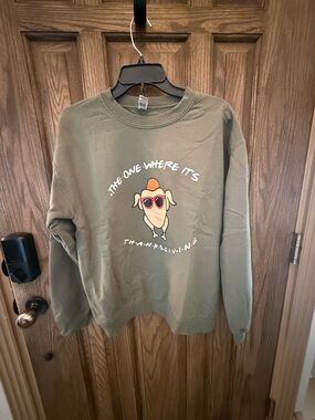 Friends Thanksgiving Sweatshirt Turkey Graphic Crewneck Size M